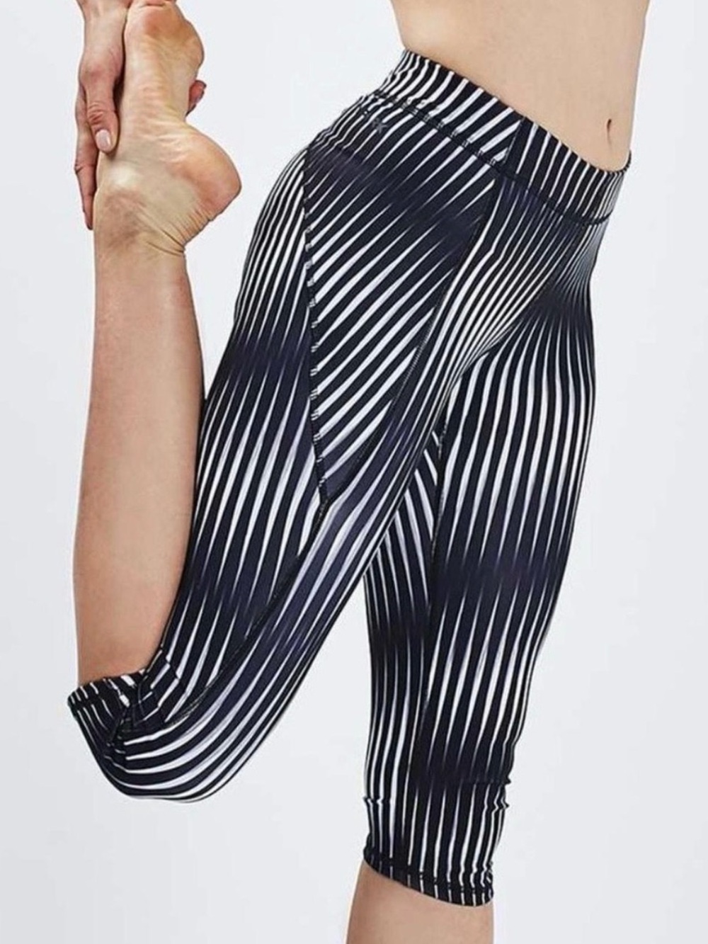 Ivy Park Kaleidoscope Beyonce Capri Leggings Compression S